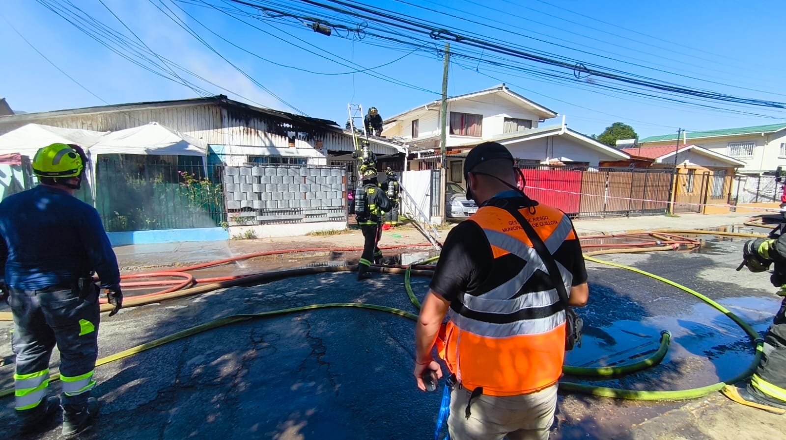 Incendios dejaron dos casas totalmente destruidas en Quillota
