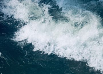 Rescataron a tres personas atrapadas por la subida del agua en Papudo