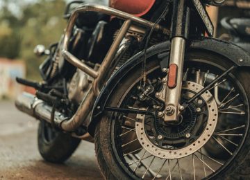 Se produjo colisión de auto con motocicleta en San Pedro