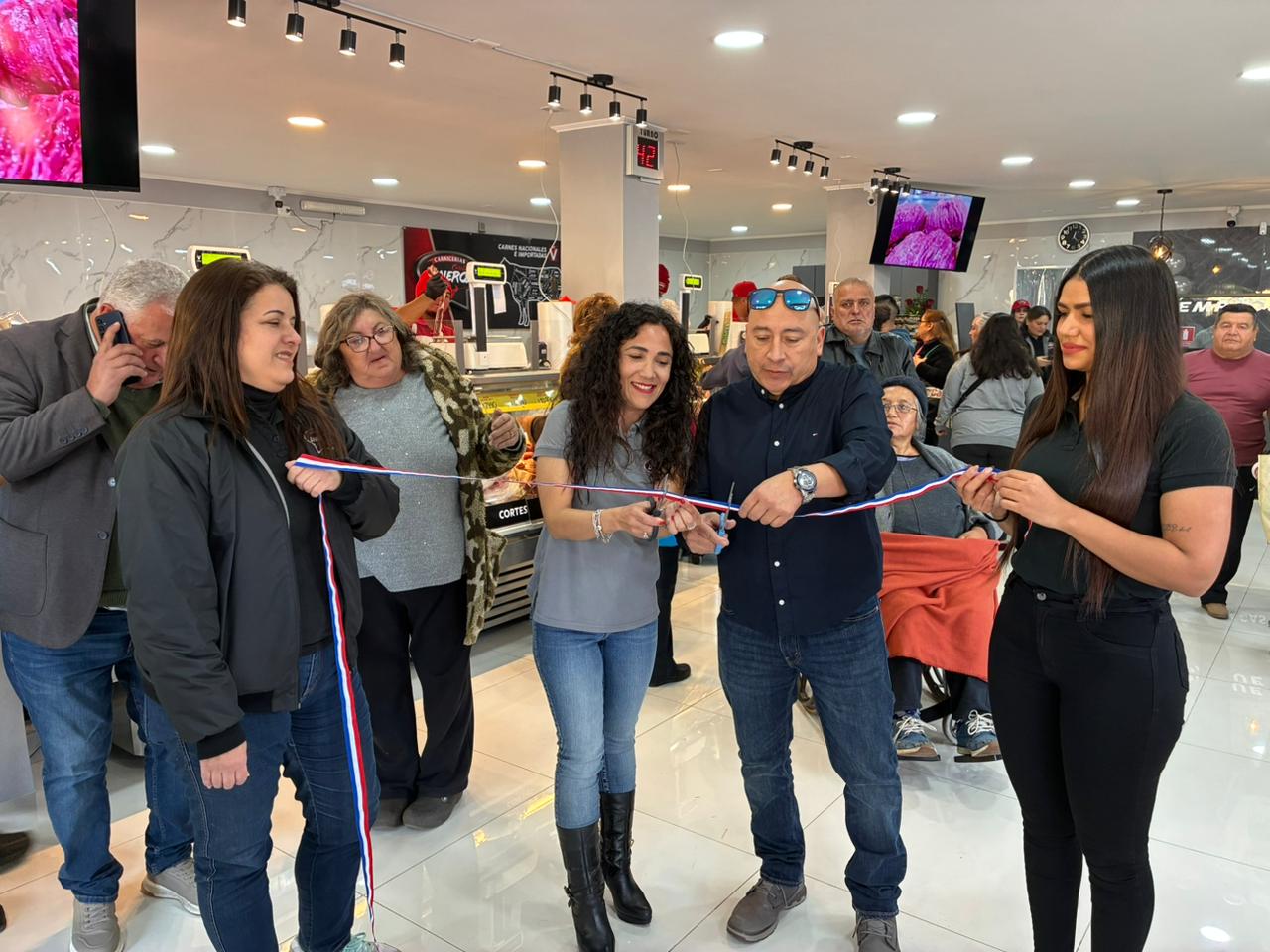 Carnicería Lineros inauguró nueva sucursal en La Calera