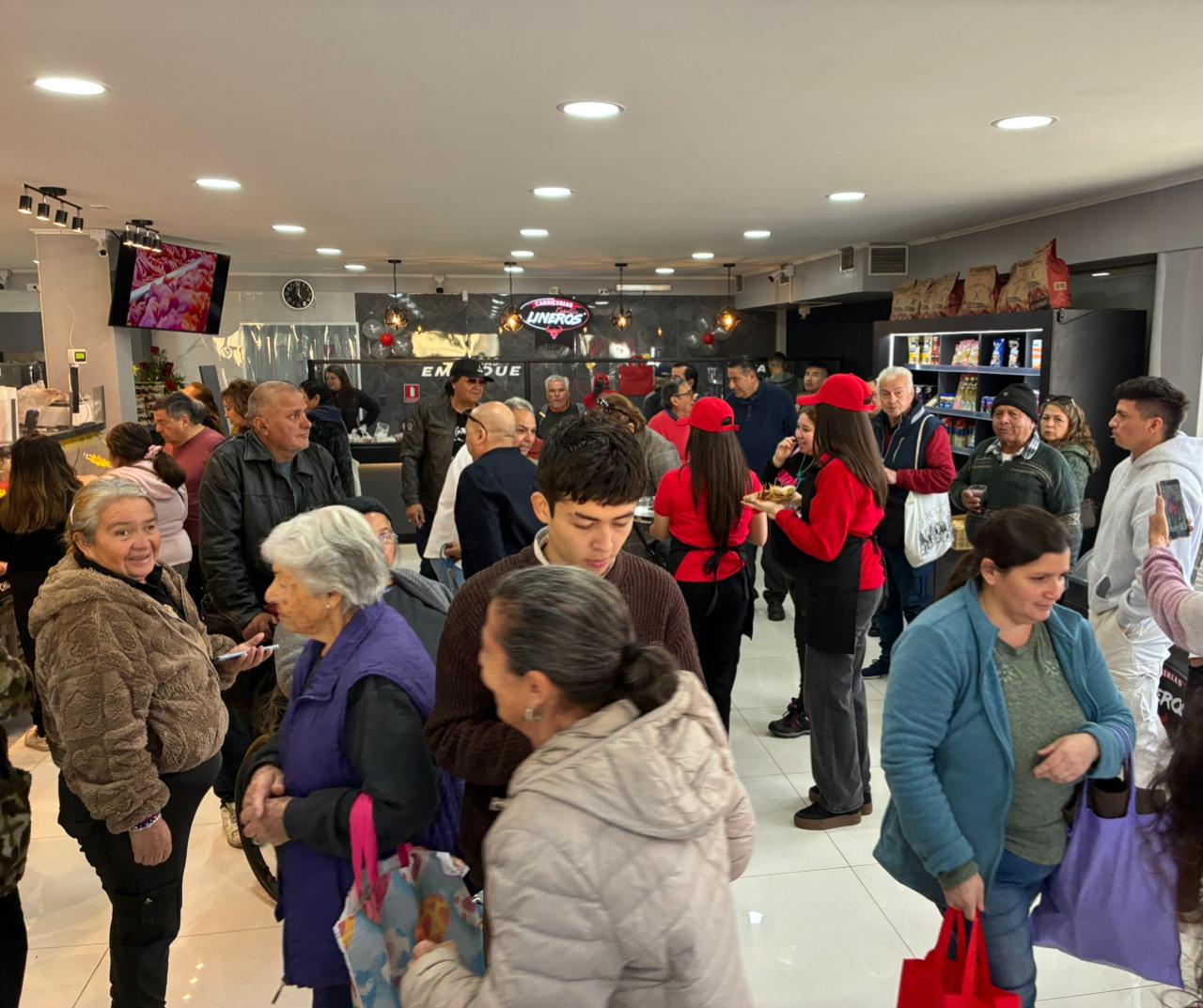 Carnicería Lineros inauguró nueva sucursal en La Calera