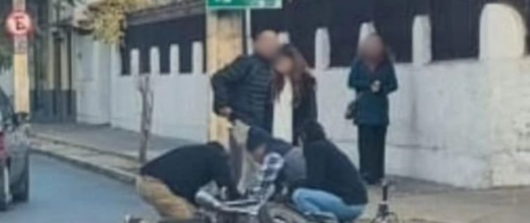 Colisión en el centro de Quillota dejó a motociclista herido