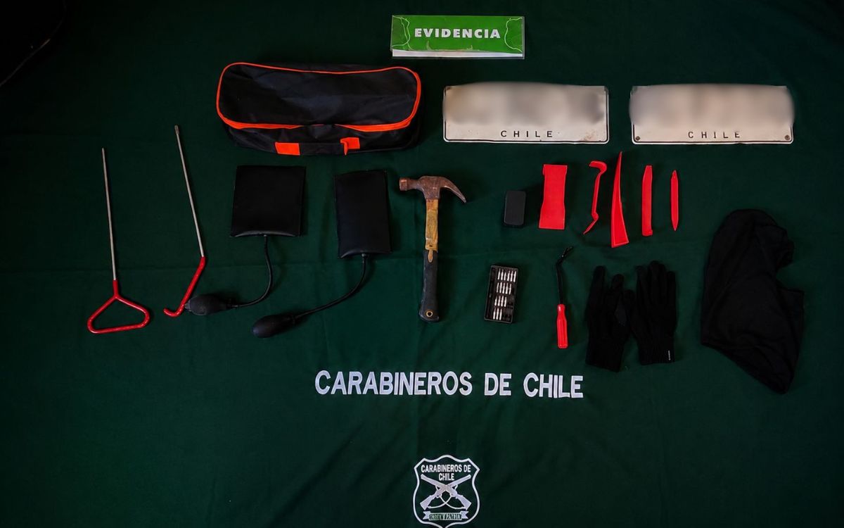En La Cruz arrestan a conductor con detención pendiente: iba en auto robado