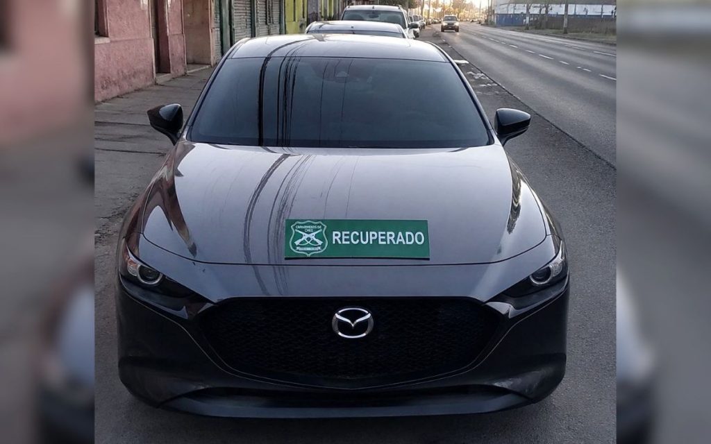 La Cruz: Hombre con detención pendiente manejaba auto robado