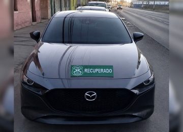 La Cruz: Hombre con detención pendiente manejaba auto robado