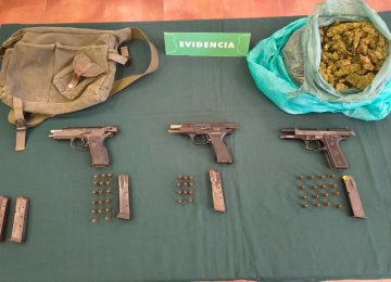 En Quillota detienen a conductor que llevaba 3 armas de fuego y droga