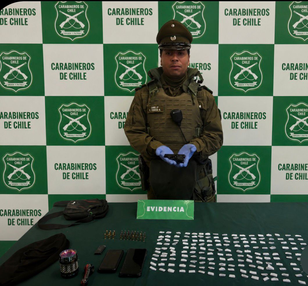 En Quillota detienen a motociclista que llevaba pistola y dosis de droga