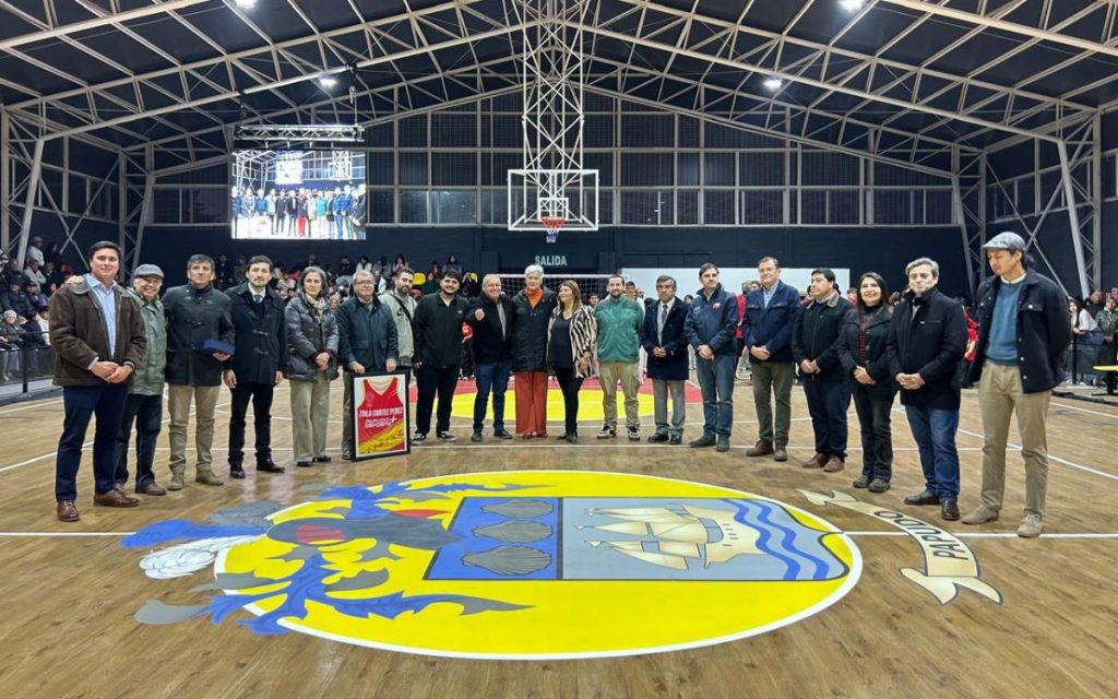 Inauguran el renovado gimnasio municipal de Papudo "Zoila Cortez Pérez"