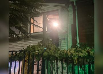 Incendio dañó una casa de La Calera: se habría originado por chimenea a leña