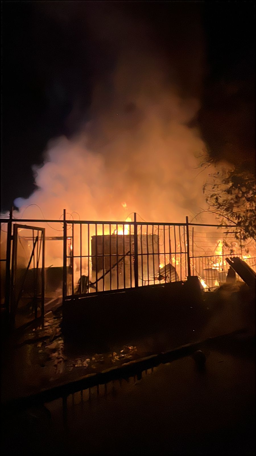 La Calera Incendio destruyó una vivienda y dejó daños en una segunda casa