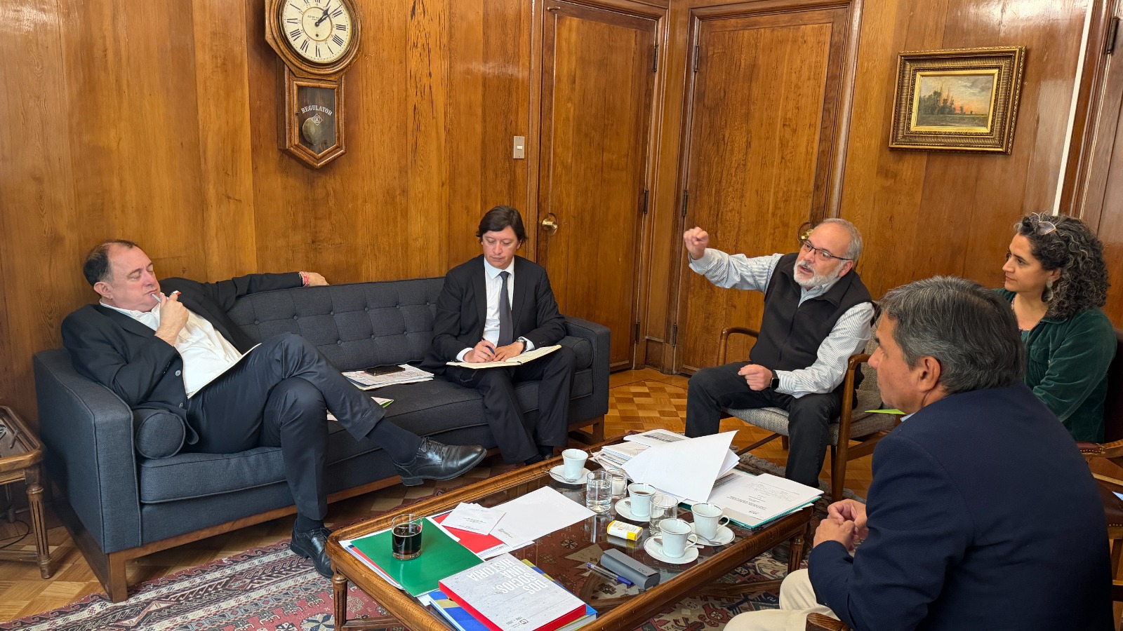 Ministro Poduje apoyará cartera de inversiones de pavimentación y vivienda en Quillota
