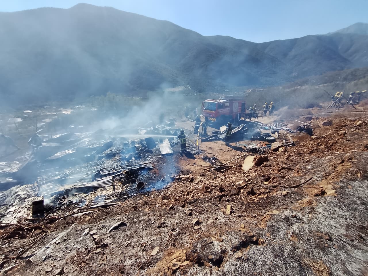 [VIDEO] Incendio destruyó una vivienda en San Pedro