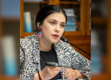 Karol Cariola critica “megareforma tributaria” y advierte impacto en salud y municipios