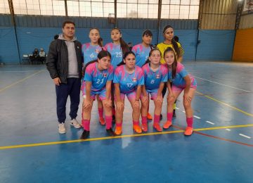El equipo del Colegio Canadá fue el vencedor en la competencia del futsal juvenil damas.