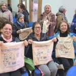86 personas mayores de Quillota participaron en taller de uso de smartphones