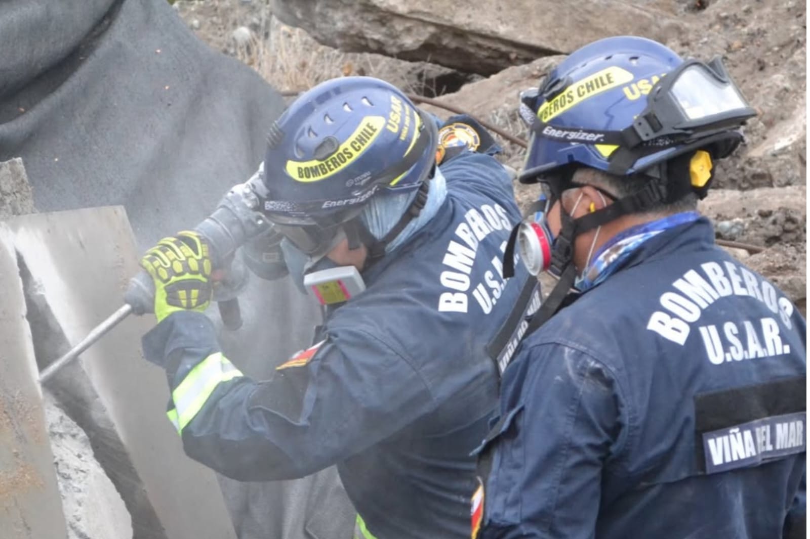 Bombero que trabaja en la Fiscalía de Quillota es parte de la misión de rescate en Venezuela