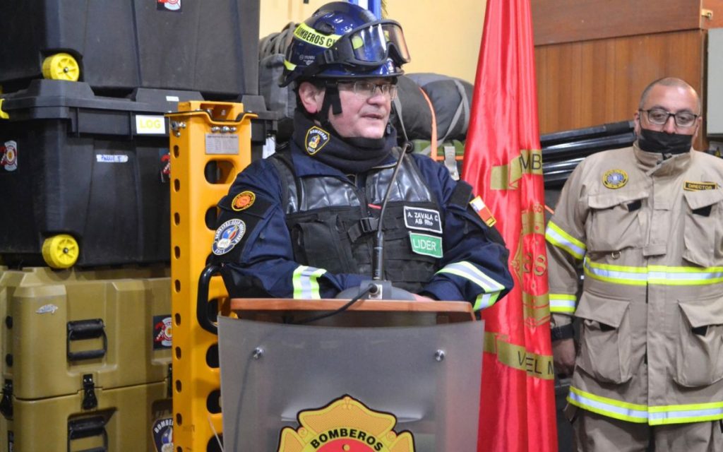Bombero que trabaja en la Fiscalía de Quillota es parte de la misión de rescate en Venezuela