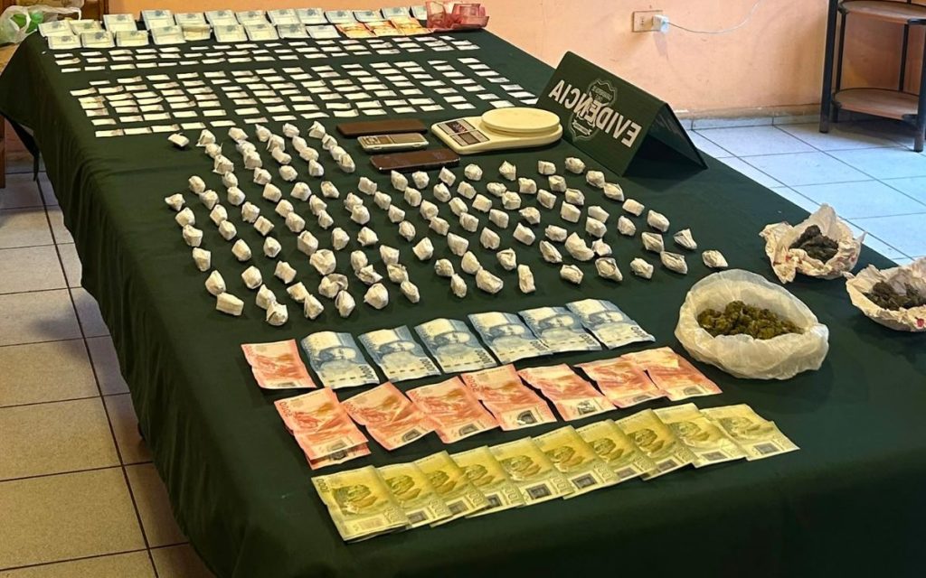 Detienen a dos mujeres por microtráfico en Pichicuy