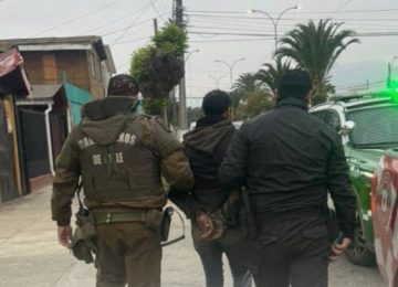 La Calera: Sujeto amenazó con derribar una reja y matar a dueño de casa