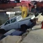 Quillota: Colisión deja tres lesionados, seis vehículos afectados y daños