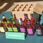 Quillota: Detienen a hombres que vendían botellas de whisky falsificadas