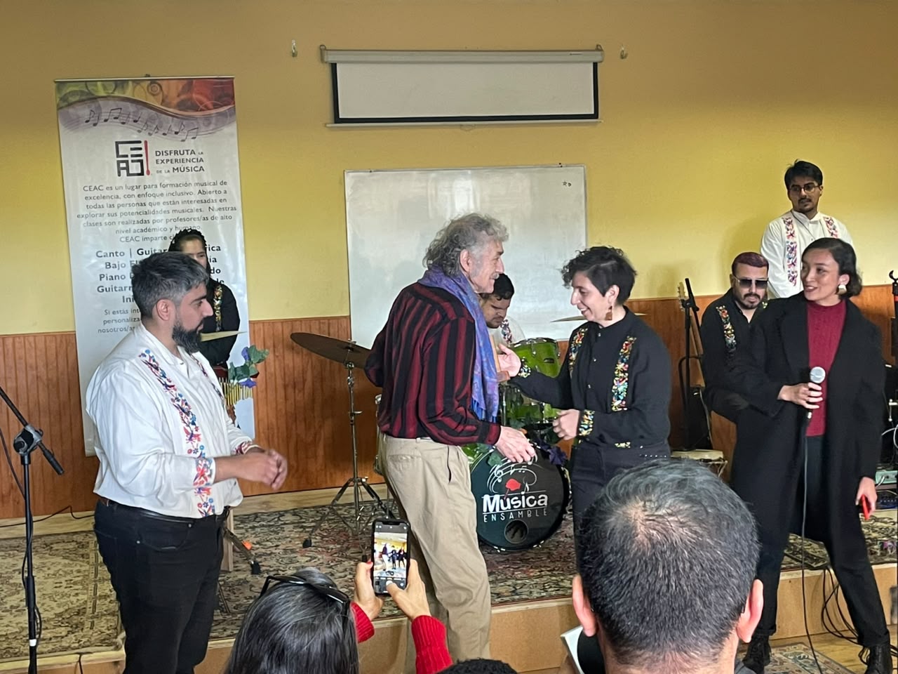 Quillota Música Ensamble nombra su sala de ensayo en honor a Claudio Parra