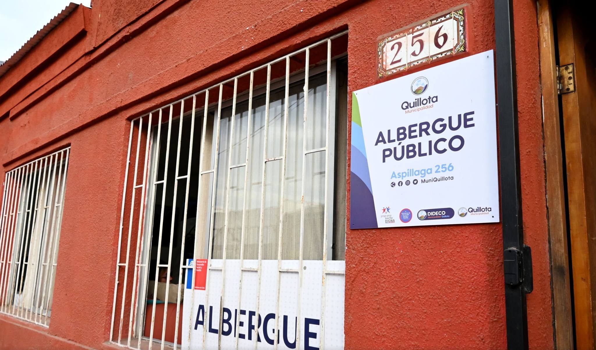 Subsecretario de Servicios Sociales visitó el albergue municipal de Quillota