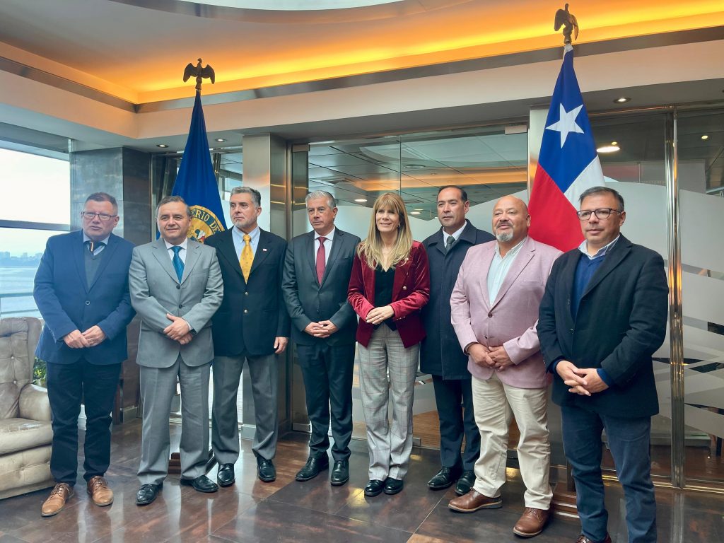 foto de alcaldes con autoridades de gobierno