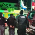 Detienen a dos hombres por asalto en servicentro de La Calera