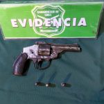 Detienen a hombre que llevaba revólver en Cabildo