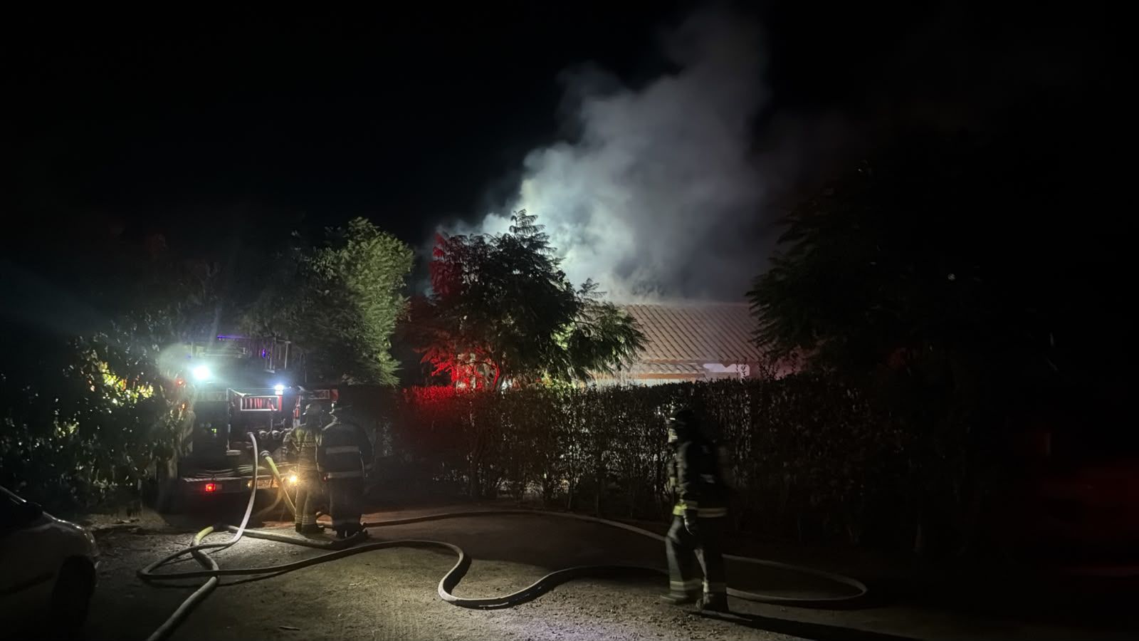 Incendio estructural deja seis damnificados en La Cruz