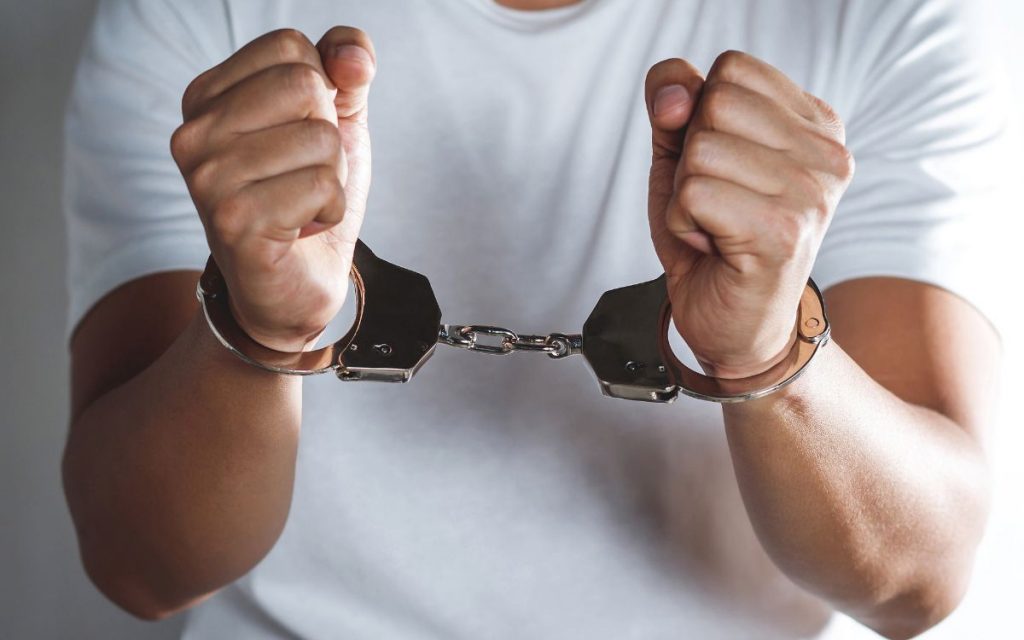 Lo detuvieron por parricidio frustrado y robo en La Ligua