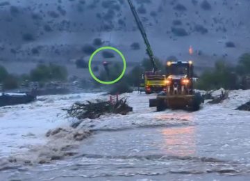 Rescataron a conductor que quedó atrapado en río de Petorca