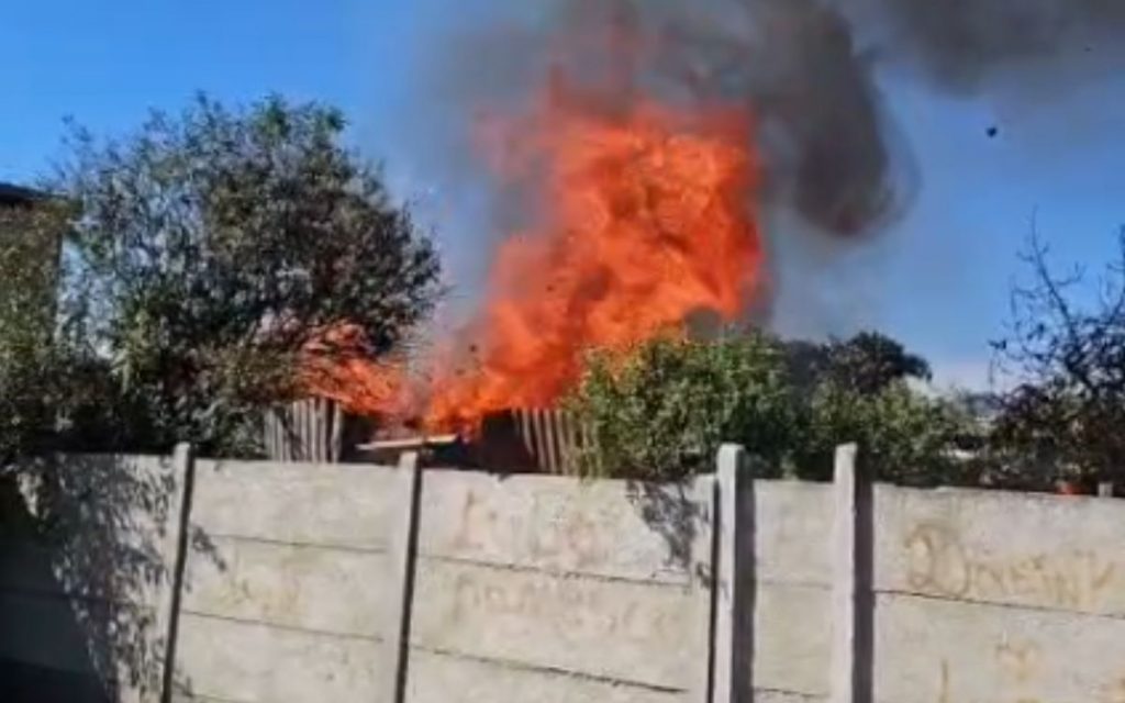 Incendio destruyó una vivienda en Quillota