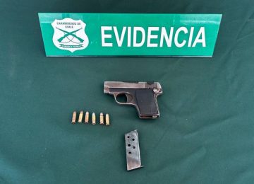 Investigan robo de camión en Nogales y arrestan a dos presuntos implicados