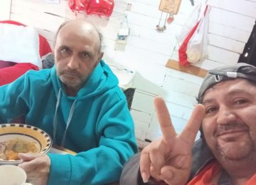 Jardinero Héctor Tapia es dado de alta y ya está en su hogar en Quillota