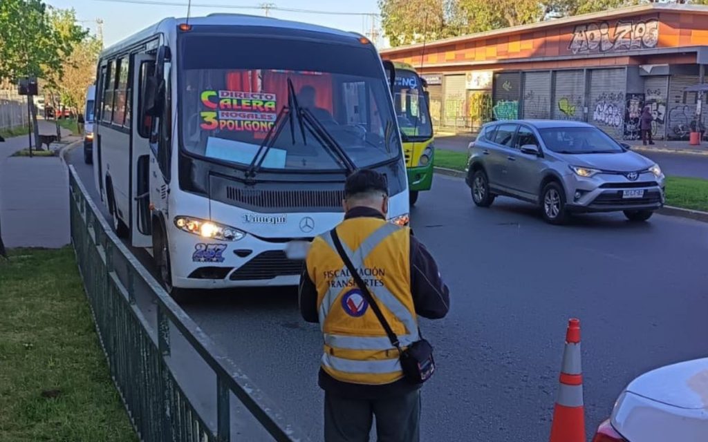 Cursan 12 infracciones a micros en Quillota durante fiscalizaciones
