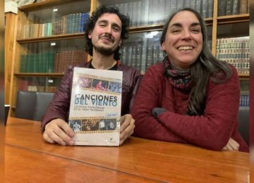 Libro que rescata la historia de las peñas de Valparaíso llega a La Calera y Quillota