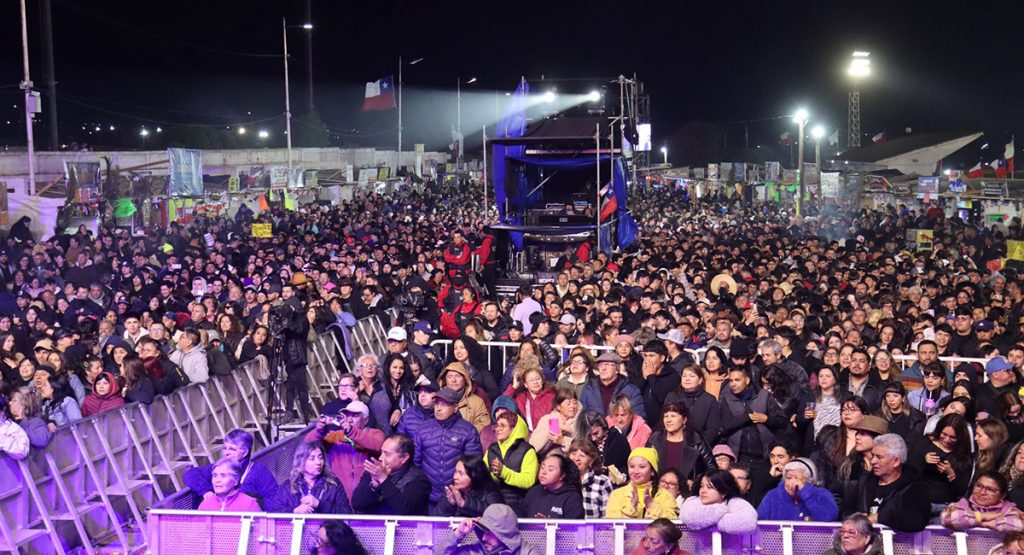 foto de publico en fiesta costumbrista de quintero