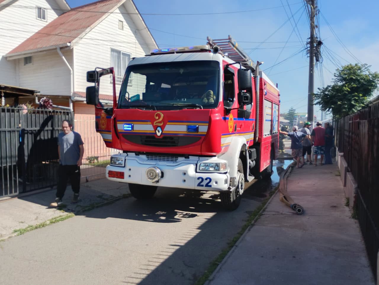 Incendio consumió una vivienda de la población Rebolar de Quillota