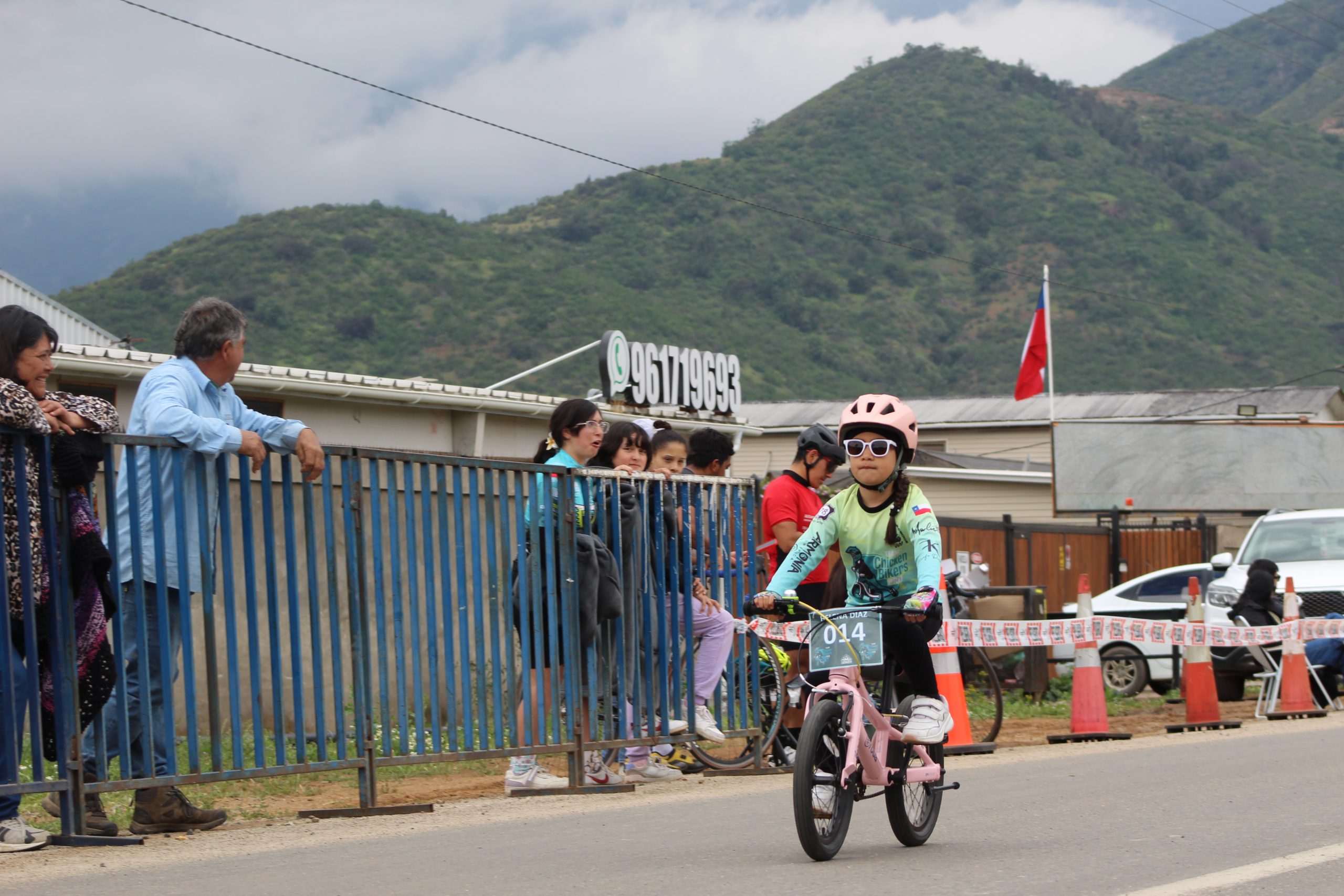 Calerana de 6 años sumó nueva medalla tras ganar carrera de ciclismo