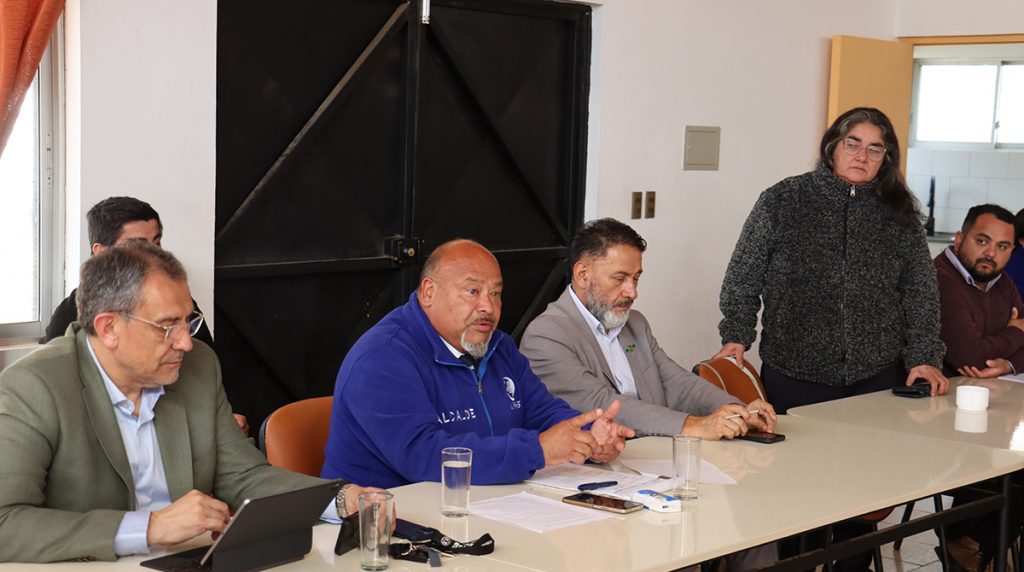 alcalde de quintero con dirigentes rurales