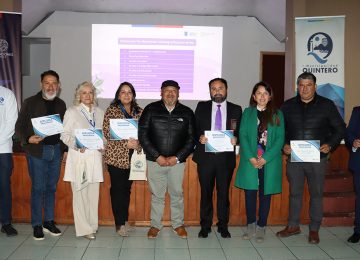 foto de funcionarios que se cerificaron
